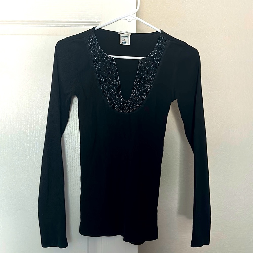 Old navy juniors size small black in color V neck